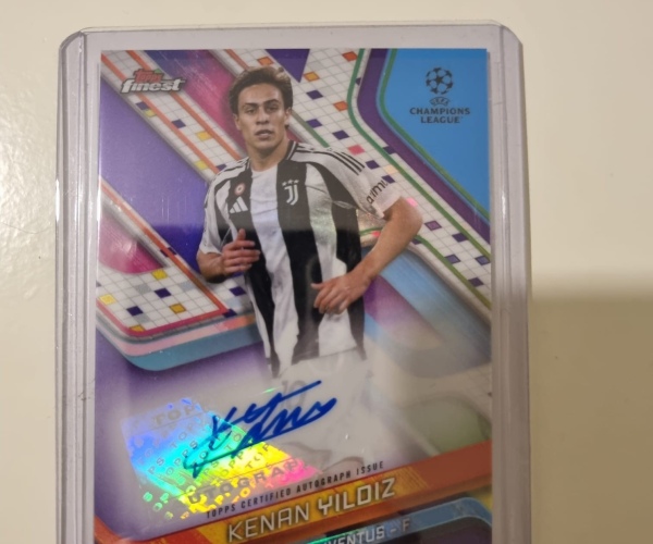 Kenan Yıldız – Topps Finest 2024/25 İmzalı Kart – 89/299