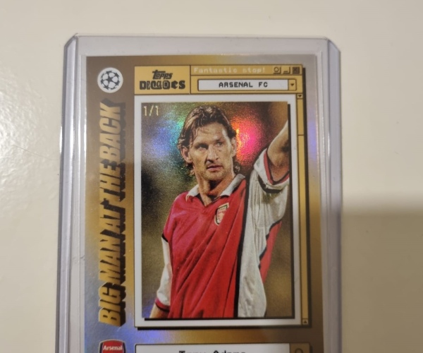 Tony Adams – Topps Decades 1990s – Big Man at the Back – Gold 1/1